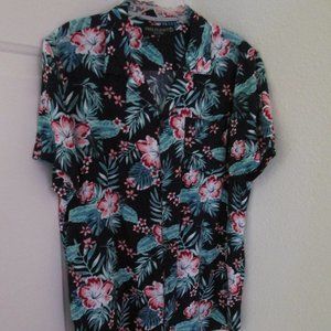 Free Planet Men's Floral Shirt Medium